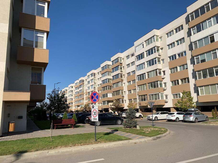 Lovely Bacau 1 Bedroom Apartment Ngoại thất bức ảnh