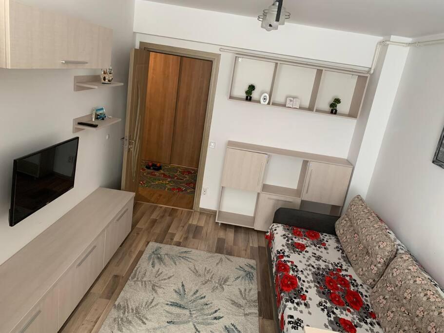 Lovely Bacau 1 Bedroom Apartment Ngoại thất bức ảnh