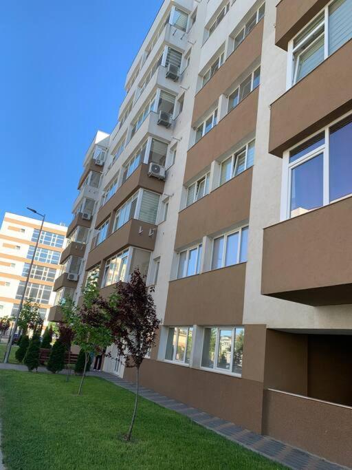 Lovely Bacau 1 Bedroom Apartment Ngoại thất bức ảnh