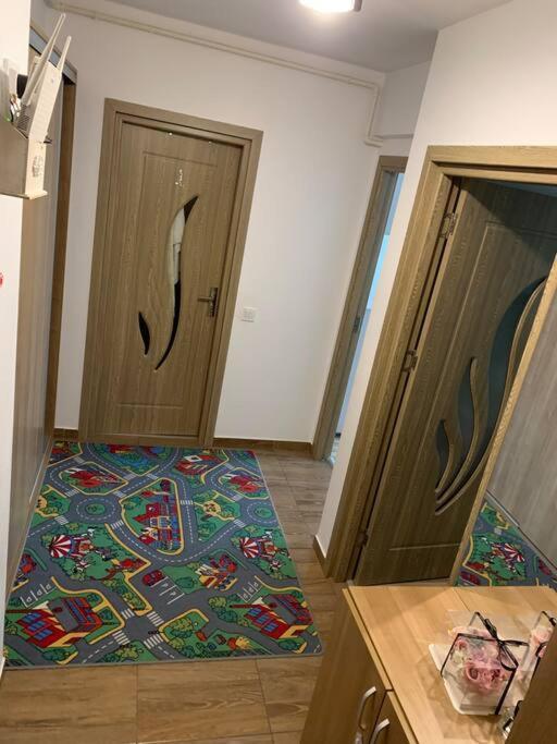 Lovely Bacau 1 Bedroom Apartment Ngoại thất bức ảnh